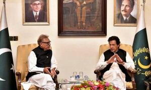 آرمی چیف کی تعیناتی: صدر کی عمران خان سے ملاقات کا اعلامیہ 7 بجے تک جاری کیا جائے گا، فواد چوہدری