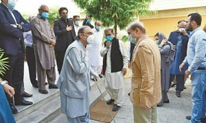 پیپلز پارٹی اور مسلم لیگ (ن) پنجاب میں حکومت بنانے کیلئے کوشاں