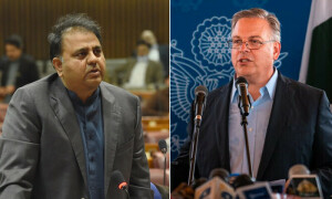Fawad continues PTI efforts to mend fences with US
