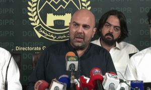 خیبرپختونخوا، پنجاب حکومت کا وفاق پر فنڈز روکنے کا الزام