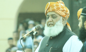 مولانا فضل الرحمٰن تحریک انصاف سے مذاکرات کے حوالے سے ہچکچاہٹ کا شکار