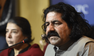 کراچی: چارسدہ پولیس کو علی وزیر کی دوبارہ گرفتاری اور پوچھ گچھ کی اجازت