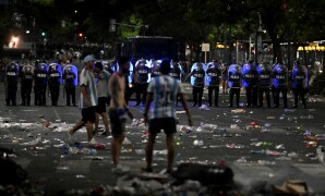 Fan gloom as Argentina World Cup victory parade ends abruptly