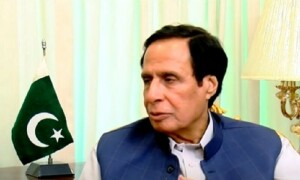 Governor de-notifies Parvez Elahi as Punjab chief minister with &lsquo;immediate effect&rsquo;