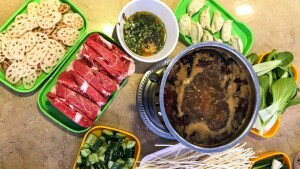 2022 &mdash; the year we couldn&rsquo;t get over hot pot