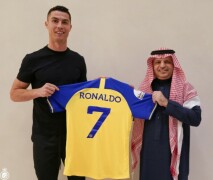 Cristiano Ronaldo joins Saudi Arabian club Al Nassr until 2025