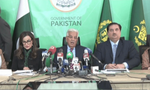 ملک بھر میں مارکیٹیں رات ساڑھے 8، شادی ہالز 10 بجے بند کرنے کا فیصلہ