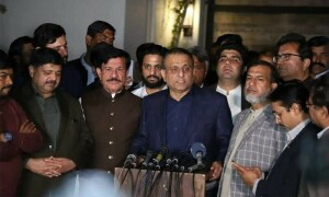 جنوبی پنجاب کے الیکٹیبلز کا درست سیاسی قدم اٹھانے کیلئے مختلف آپشنز پر غور