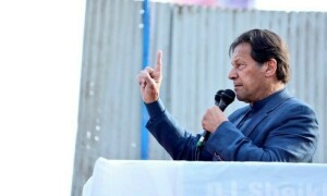 Imran sings praises of PML-Q over assembly dissolution advice