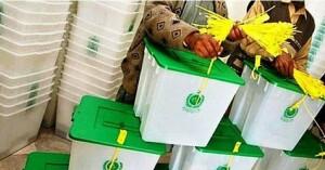 سندھ: زیرِ آب علاقے اور سیکیورٹی خدشات بلدیاتی انتخابات کے انعقاد میں رکاوٹ بننے میں ناکام