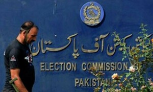 بلدیاتی انتخابات کے روز اشتہاری مہم چلانے پر الیکشن کمیشن کا حکومت سندھ کو نوٹس