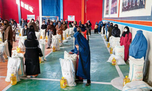 افغانستان: خواتین کو کام کرنے کی اجازت، فلاحی تنظیموں کی سرگرمیاں جزوی بحال