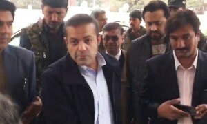 منی لانڈرنگ ریفرنس: سلیمان شہباز کی گرفتاری مطلوب نہیں، نیب کا عدالت میں بیان
