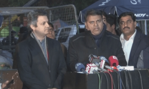 سپریم کورٹ کے فیصلے کی وجہ سے ملک میں سیاسی بحران پیدا ہوا، فواد چوہدری
