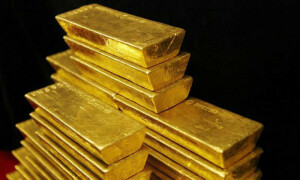 تاریخ میں پہلی بار سونے کی قیمت 2لاکھ روپے سے تجاوز کر گئی