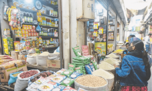 روپےکی قدر میں کمی اور مہنگا ڈیزل، اشیائے خور و نوش کی قیمتوں میں اضافہ