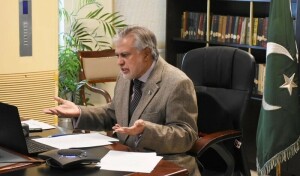 Dar looks to philanthropists to collect dollars