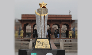 پی ایس ایل کے آٹھویں ایڈیشن کی خوبصورت ٹرافی کی شالیمار گارڈن میں رونمائی