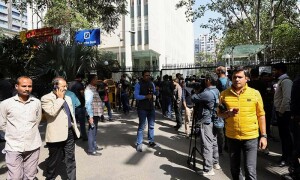 بھارت: نریندر مودی سے متعلق دستاویزی فلم کے بعد بی بی سی کے دفتر پر ٹیکس حکام کا چھاپہ