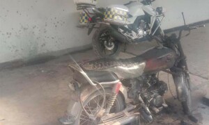 پشاور کے تھانہ چمکنی پر نامعلوم افراد کا دستی بم سے حملہ