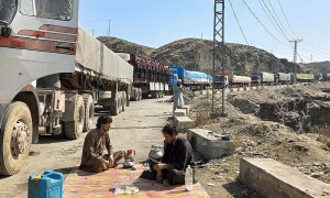 طورخم سرحد بدستور بند، کروڑوں روپے مالیت کی اشیائے خور و نوش خراب ہونے کا خدشہ