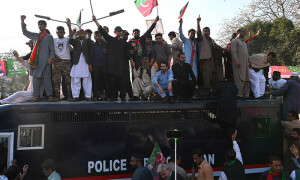 اہم رہنماؤں سمیت پی ٹی آئی کے 81 کارکنان گرفتاری کے بعد کوٹ لکھپت جیل منتقل