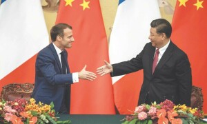 Macron seeks Beijing&rsquo;s help to end Ukraine war