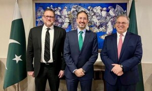 Pakistan, US reaffirm commitment to address common terrorism threat