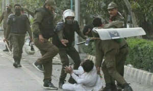 لاہور: دفعہ 144نافذ، پی ٹی آئی کارکن جاں بحق، متعدد گرفتار، ریلی منسوخ