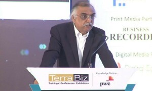 رئیل اسٹیٹ سیکٹر غیر ٹیکس شدہ پیسے کی &rsquo;پارکنگ لاٹ&lsquo; ہے، سابق سربراہ ایف بی آر