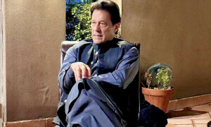 عمران خان کی پارٹی ورکرز کو رانا ثنااللہ کےخلاف مقدمات درج کرانے کی ہدایت