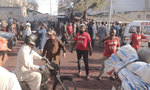 کراچی: نجی کمپنی میں زکوٰۃ کی تقسیم کے دوران بھگدڑ، خواتین و بچوں سمیت 12 افراد جاں بحق