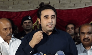 لارجر بینچ تشکیل نہیں دیا جاتا تو آئینی بحران سے ایمرجنسی یا مارشل لا کا خدشہ ہے، وزیر خارجہ