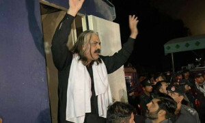 سابق وفاقی وزیر علی امین گنڈاپور کو گرفتار کرلیا گیا