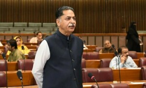 نواز شریف کے بغیر الیکشن ہوئے تو خونی لکیر کھینچ دی جائے گی، جاوید لطیف