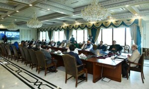 پی ٹی آئی سے مذاکرات کے معاملے پر حکمراں اتحاد 2 دھڑوں میں تقسیم