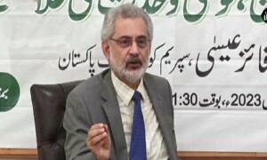 ماضی سے سبق سیکھیں، غلط فیصلہ ایک کرے یا اکثریت، غلط ہی رہے گا، جسٹس فائز