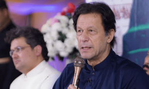عمران خان، ناراض امیدواروں کو مطمئن کرنے کیلئے ٹکٹوں پر نظر ثانی کریں گے