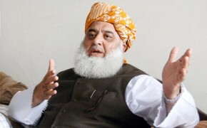Despite allies&rsquo; insistence, JUI-F &lsquo;averse&rsquo; to talks