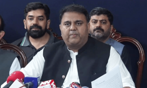 حکومت سے مذاکرات ناکام ہوئے تو تاریخی لانگ مارچ ہوگا، فواد چوہدری