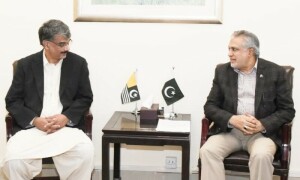 AJK govt looks towards centre for promised funds