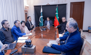 لاہور: عمران خان سمیت پی ٹی آئی قیادت کے خلاف 7 مقدمات درج