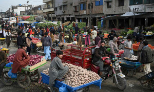 آنے والے مہینوں کے دوران پاکستان میں مہنگائی کی شرح دہرے ہندسوں میں رہنے کا خدشہ