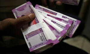 India to withdraw 2,000-rupee notes from circulation