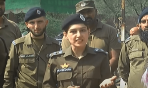 پی ٹی آئی خواتین کارکنان کے ساتھ جیل میں بدسلوکی کی خبریں پروپیگنڈا ہے، خواتین افسران