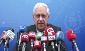 19 کروڑ پاؤنڈ کیس: اتنی بڑی &rsquo;گرینڈ کرپشن&lsquo; کی مثال نہیں ملتی، عرفان قادر