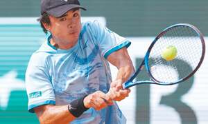 Alcaraz sees off Daniel to reach French Open third round