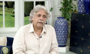 گھر میں کام کرنے والی خاتون نے بیٹا اغوا کرلیا تھا، قیصر نظامانی