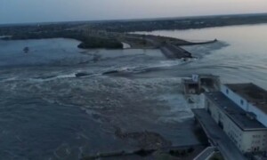 Ukraine war zone villagers flee floods after massive dam destroyed
