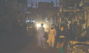 Govt wants shutters down by 8pm, again